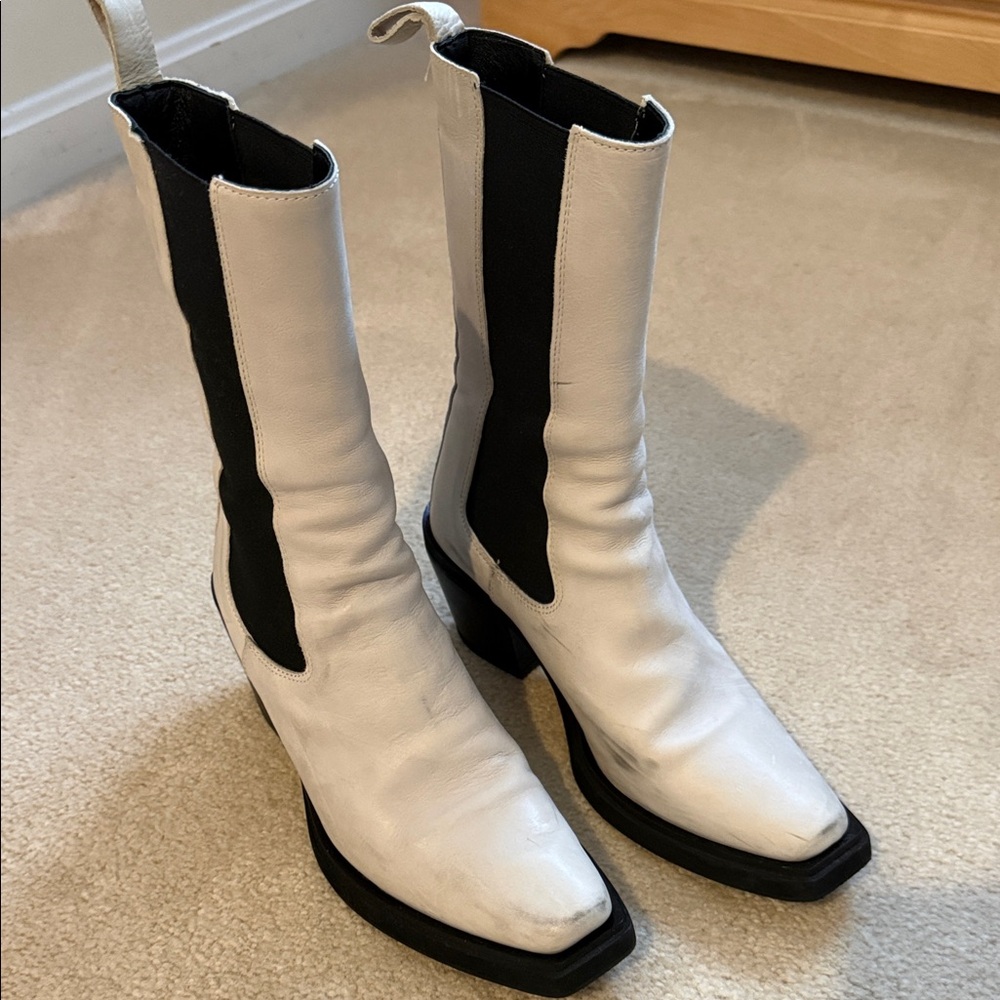 Italian Shoemakers Black and White Heeled Boots